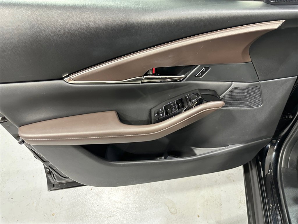 Used 2023 MAZDA CX-30 AWD 2.5 S w/ Premium Package image 17