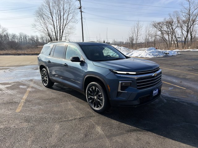 New 2026 Chevrolet Traverse LT image 3