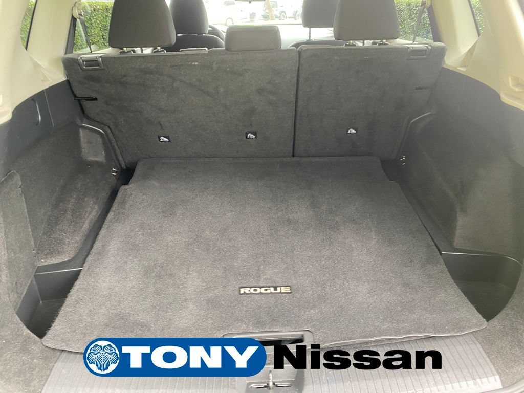 Used 2023 Nissan Rogue SV FWD image 29