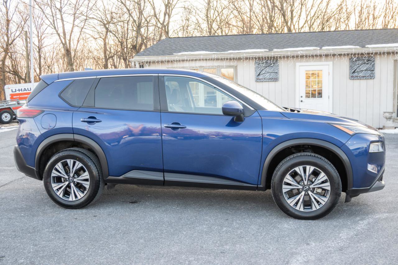 Used 2023 Nissan Rogue SV FWD image 12
