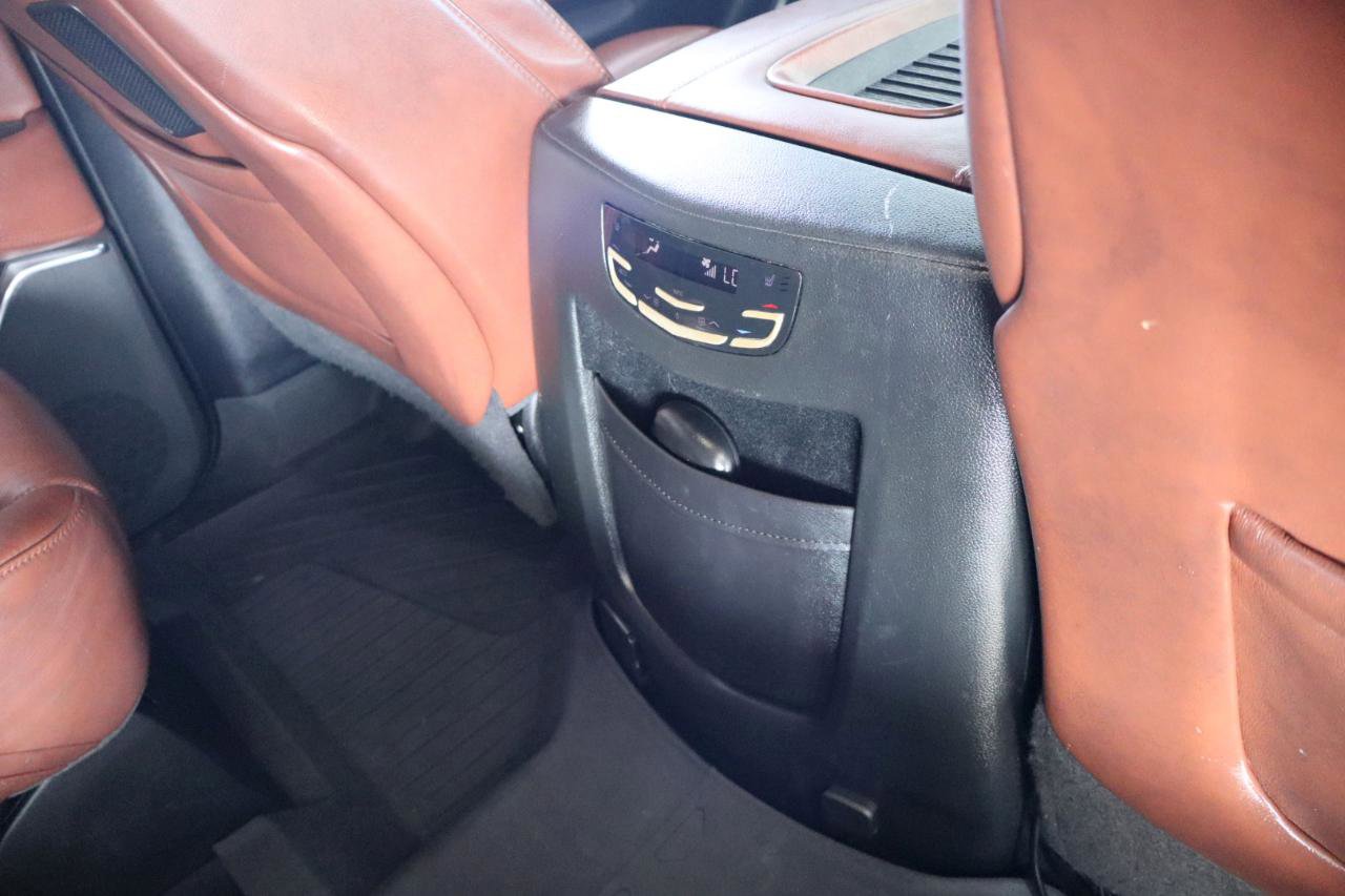 Used 2018 Cadillac Escalade Luxury RWD image 40