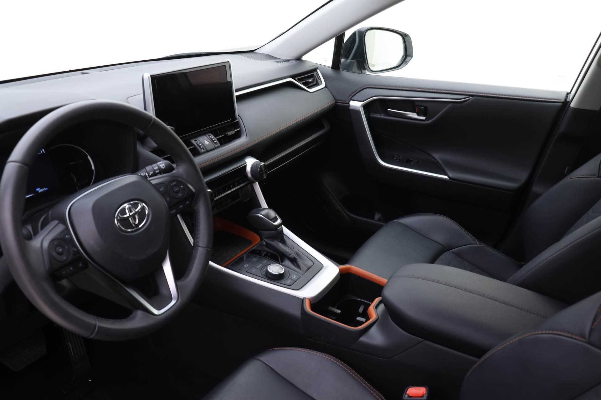 Used 2024 Toyota RAV4 Adventure image 4