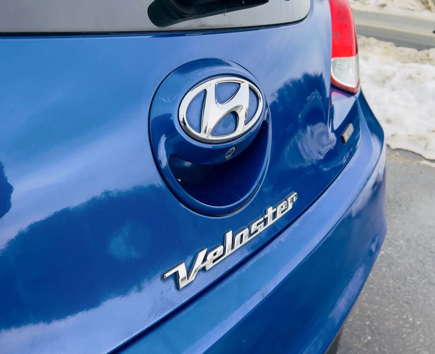 Used 2014 Hyundai Veloster Turbo R-Spec image 8