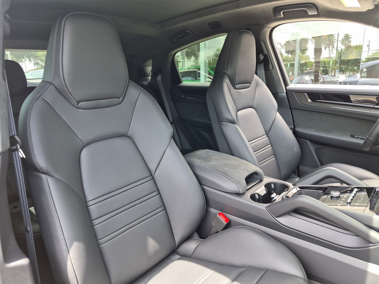 New 2026 Porsche Cayenne GTS AWD/4WD image 25