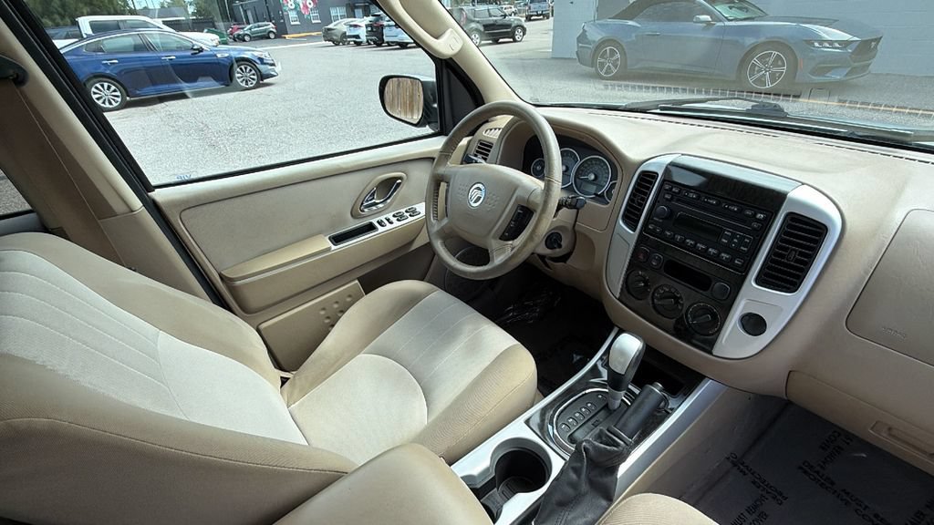 Used 2005 Mercury Mariner Luxury FWD image 29