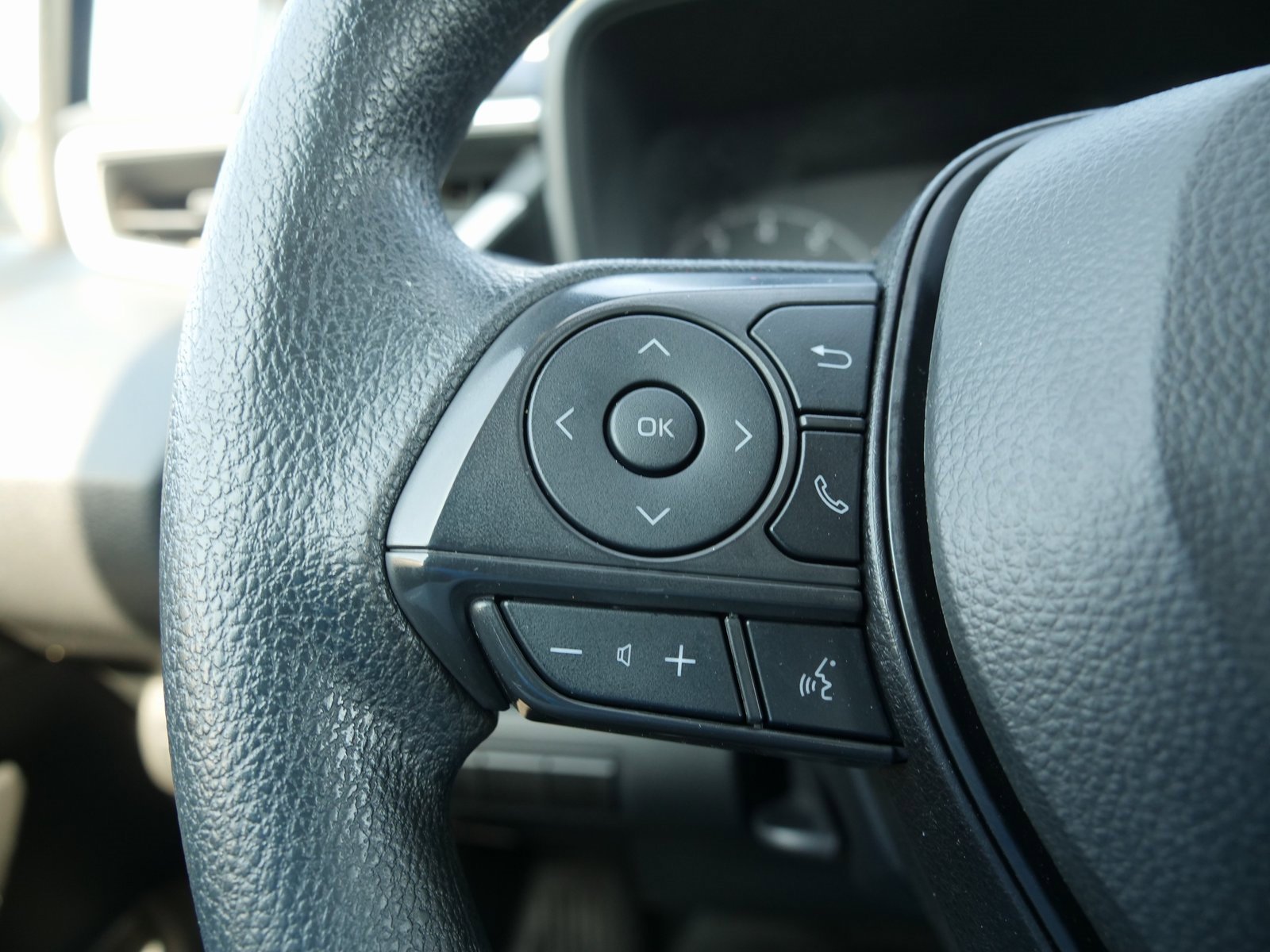 Used 2024 Toyota Corolla LE image 21