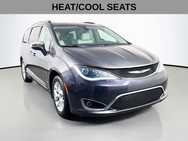 Used 2020 Chrysler Pacifica Limited FWD image 2