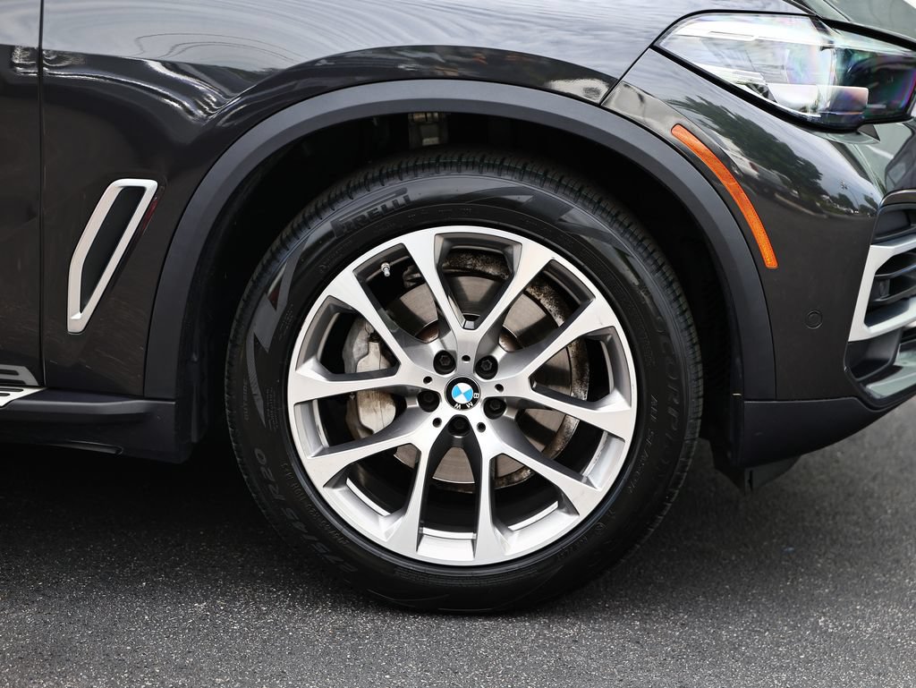 Used 2022 BMW X5 xDrive40i w/ Premium Package AWD/4WD image 5
