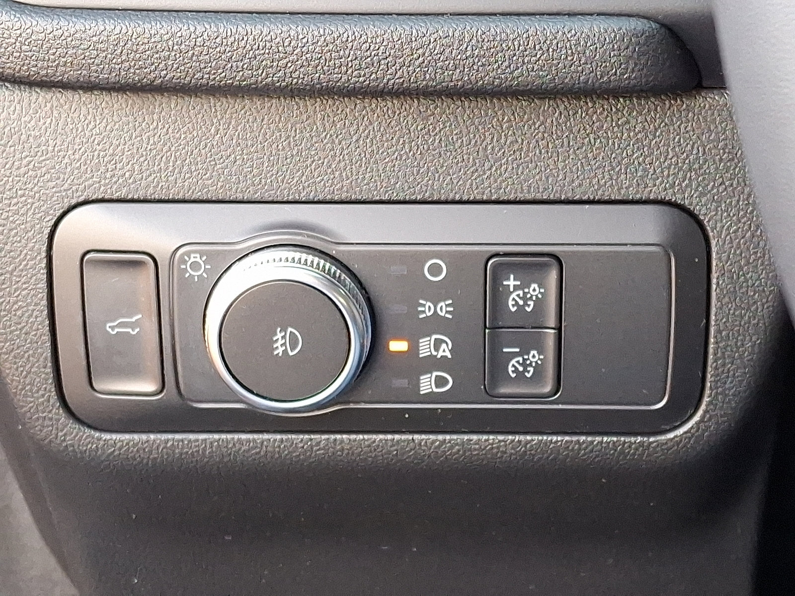 Certified 2022 Ford Escape Titanium image 27