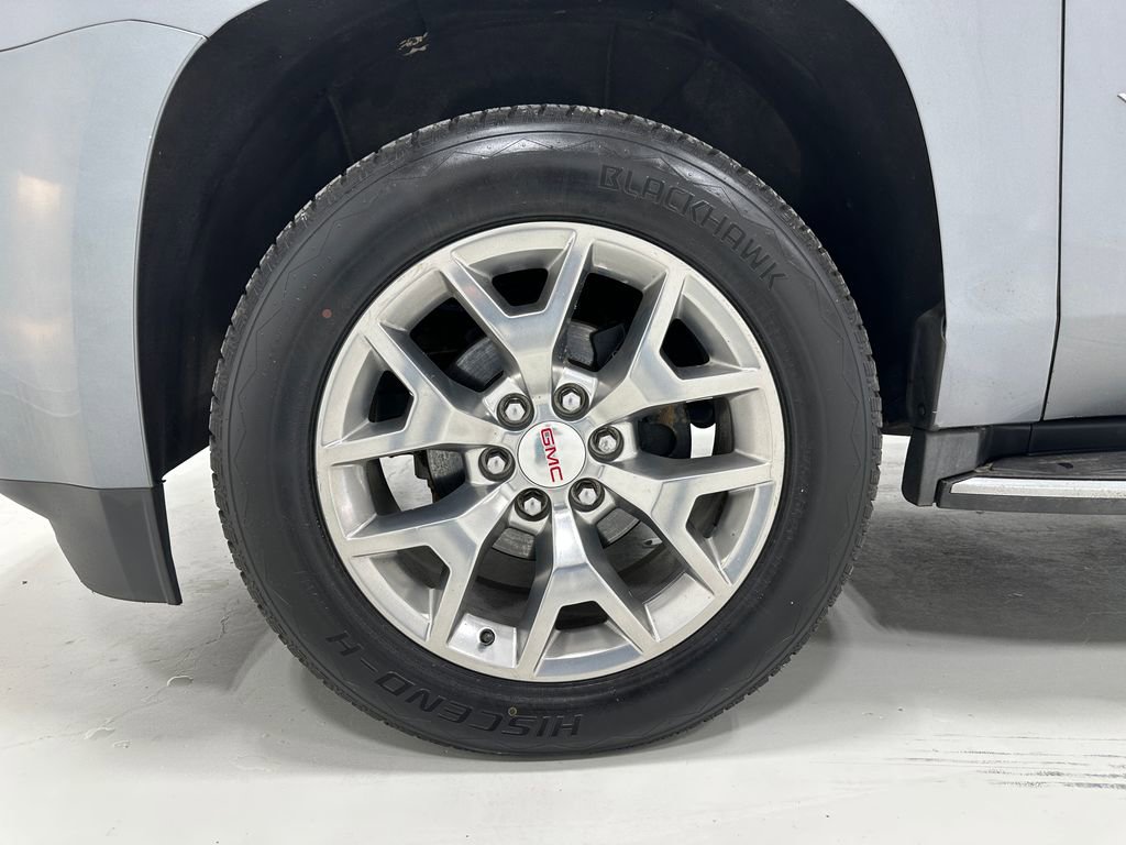 Used 2019 GMC Yukon XL Denali w/ Open Road Package image 9