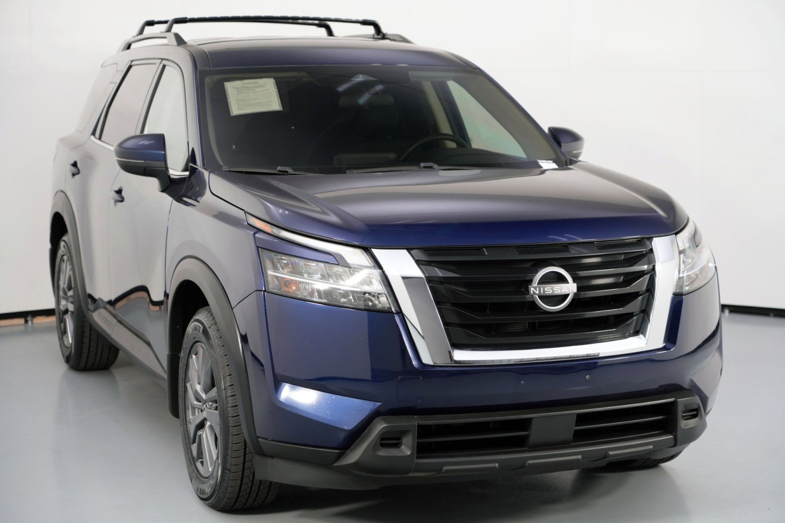 Used 2022 Nissan Pathfinder SV image 49