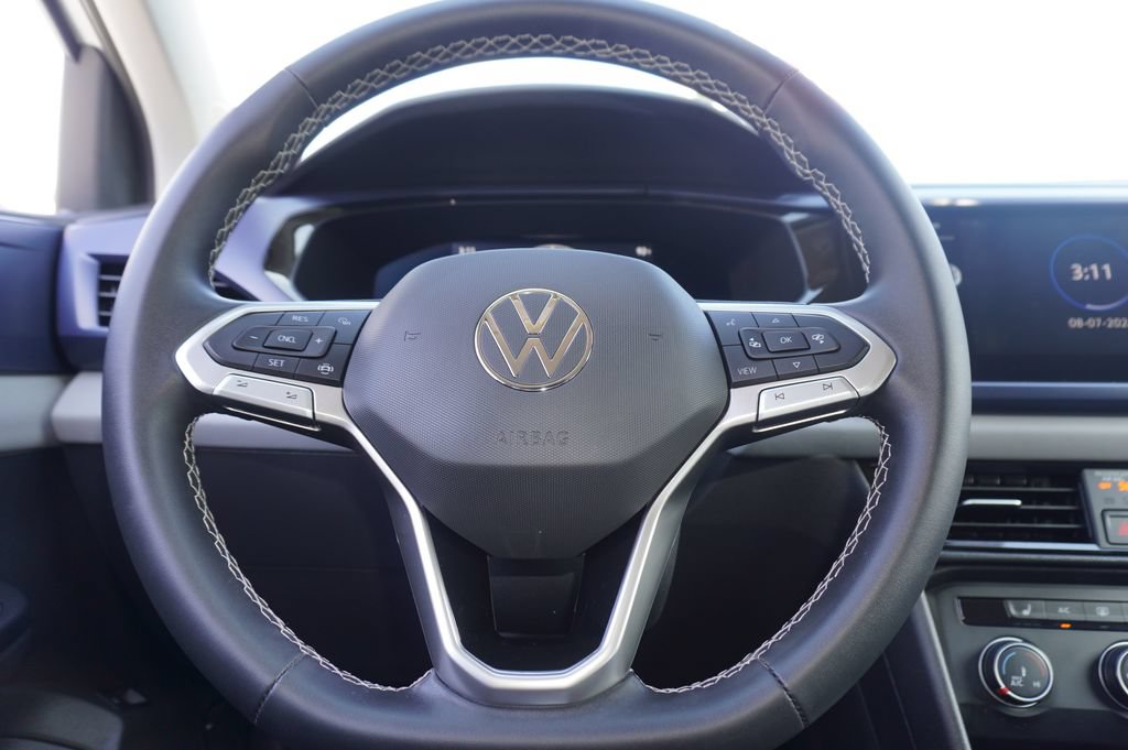 Used 2022 Volkswagen Taos SE FWD image 22