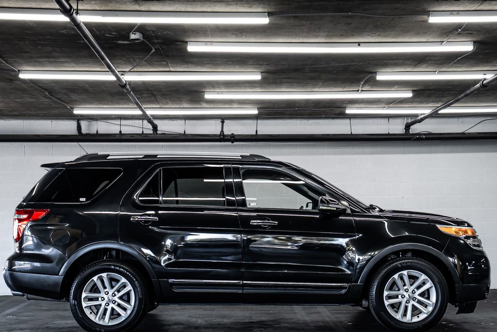 Used 2013 Ford Explorer XLT image 6