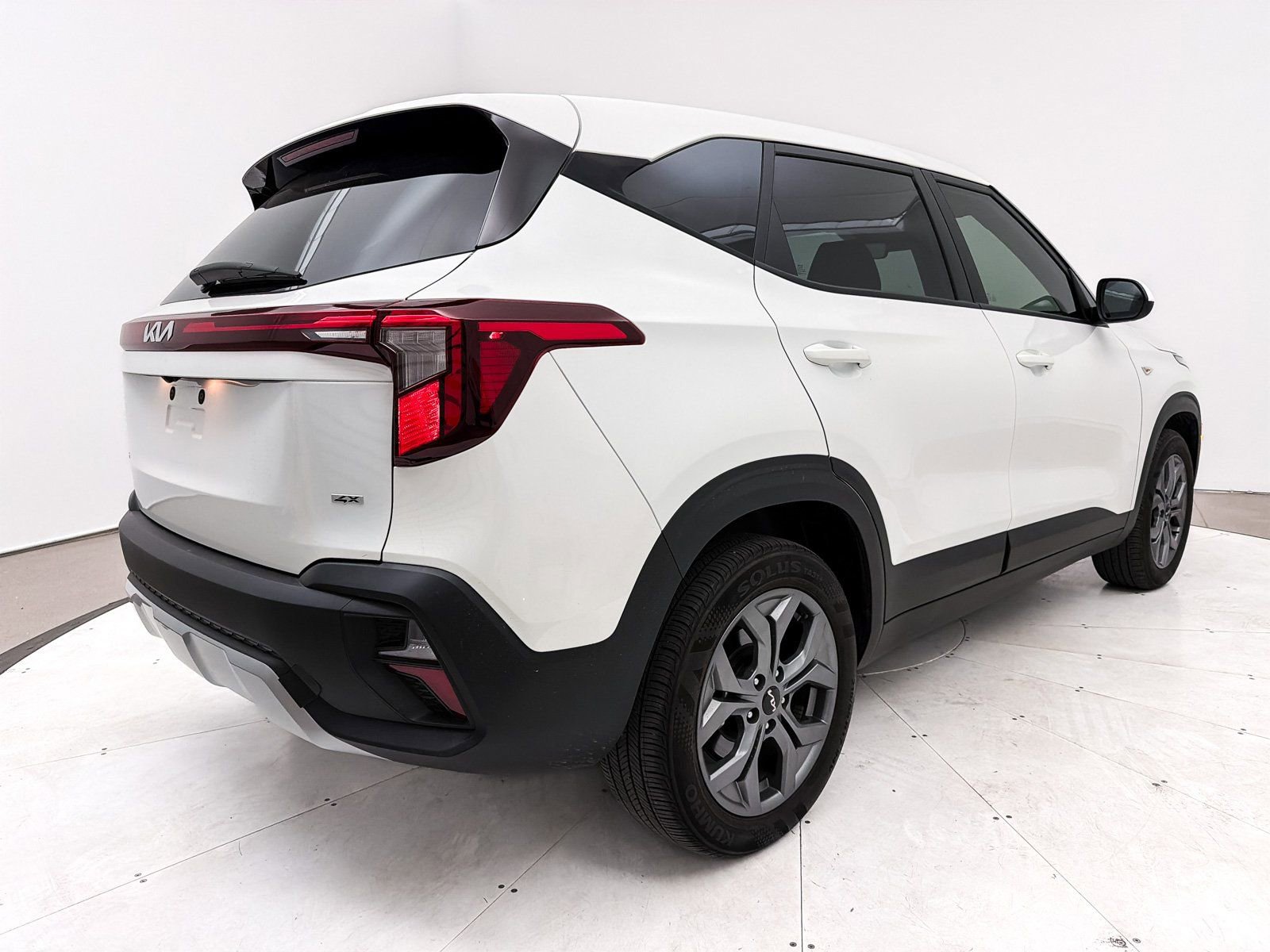 Certified 2024 Kia Seltos LX image 14