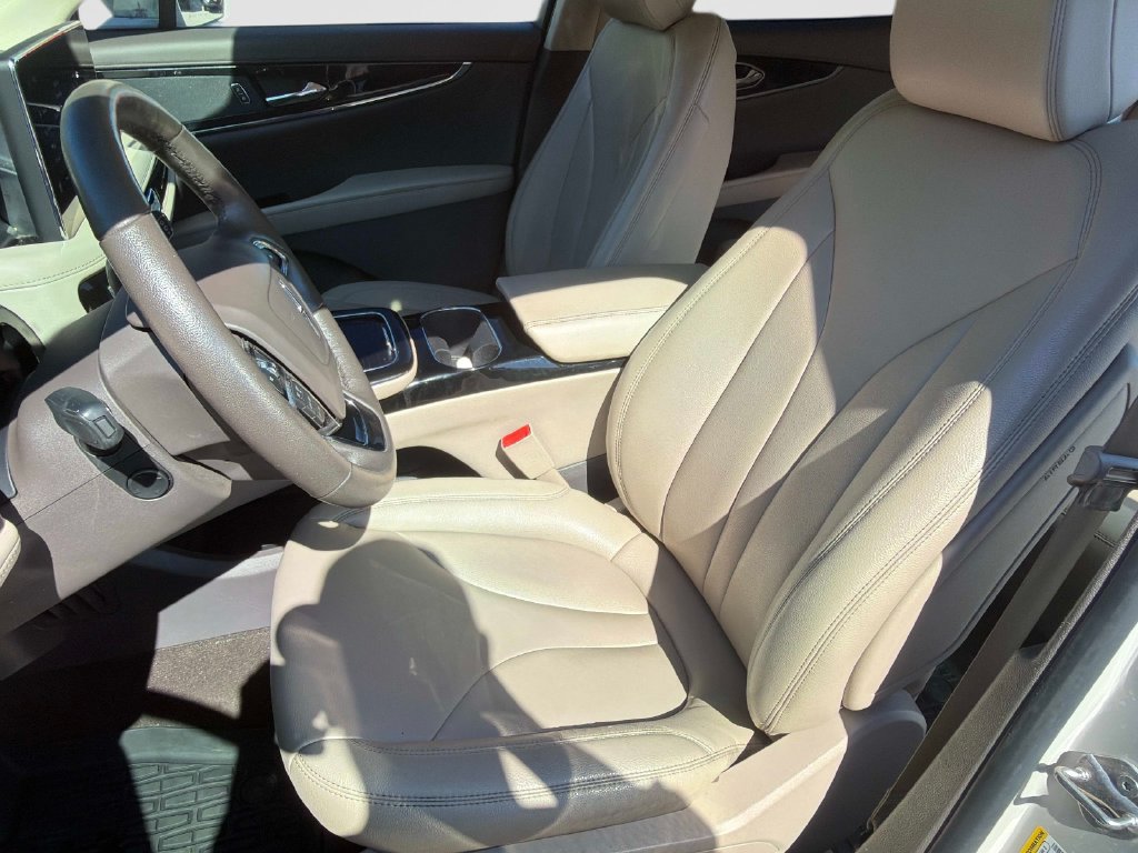 Used 2023 Lincoln Nautilus FWD w/ Premium Package image 21