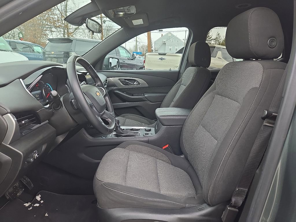 Used 2023 Chevrolet Traverse LT image 18