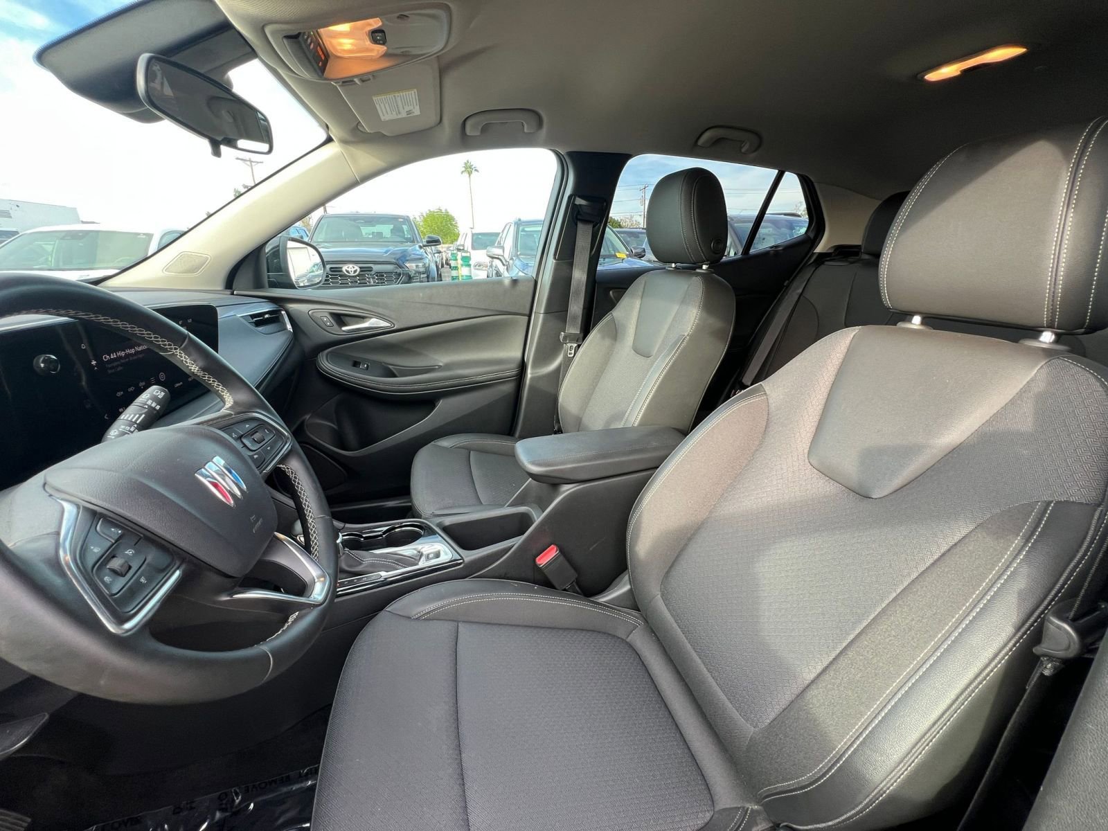 Used 2025 Buick Encore GX Preferred image 36