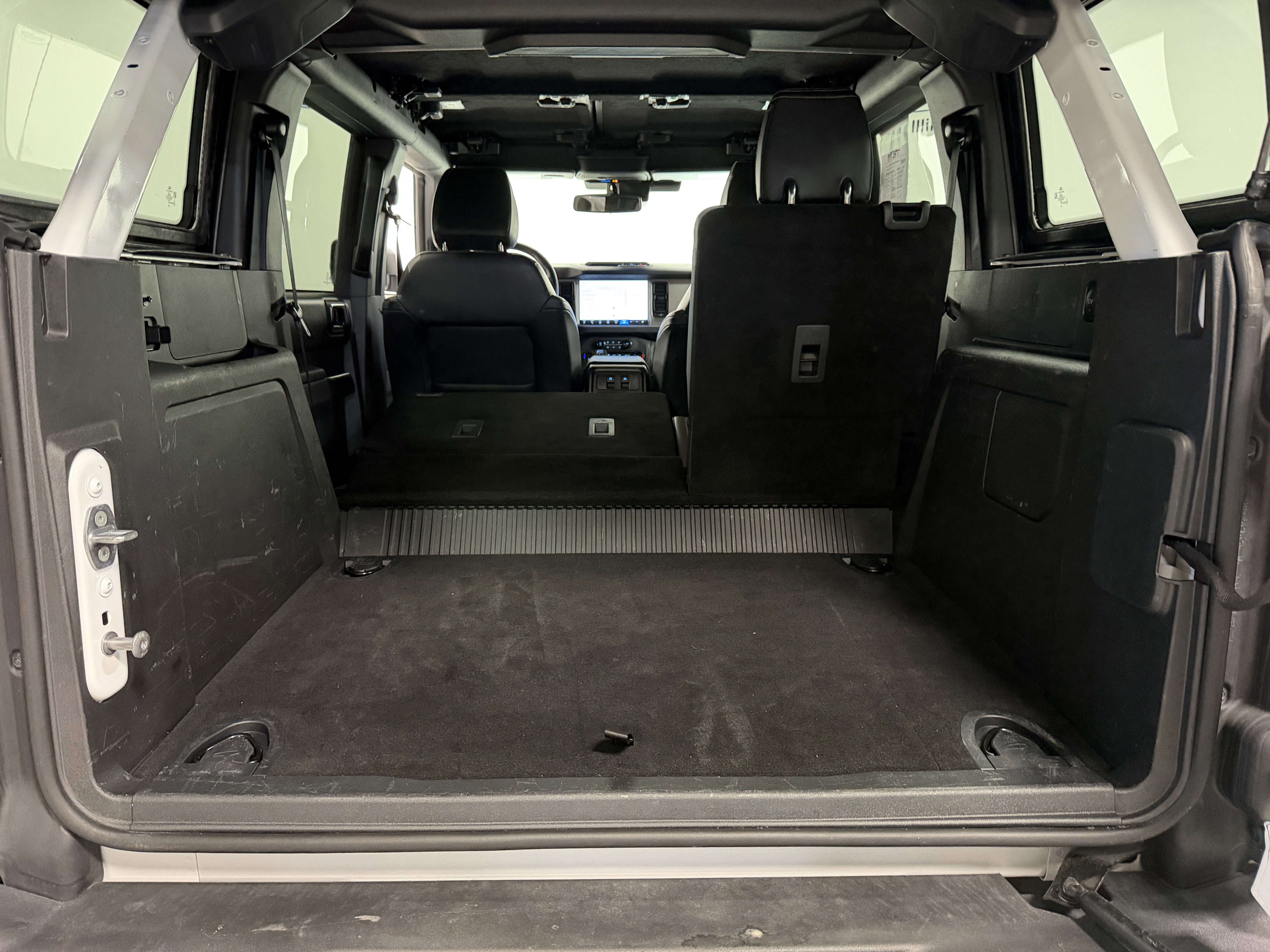 Used 2025 Ford Bronco Outer Banks image 31