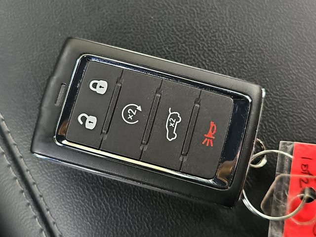 Used 2025 Jeep Grand Cherokee Altitude AWD/4WD image 29