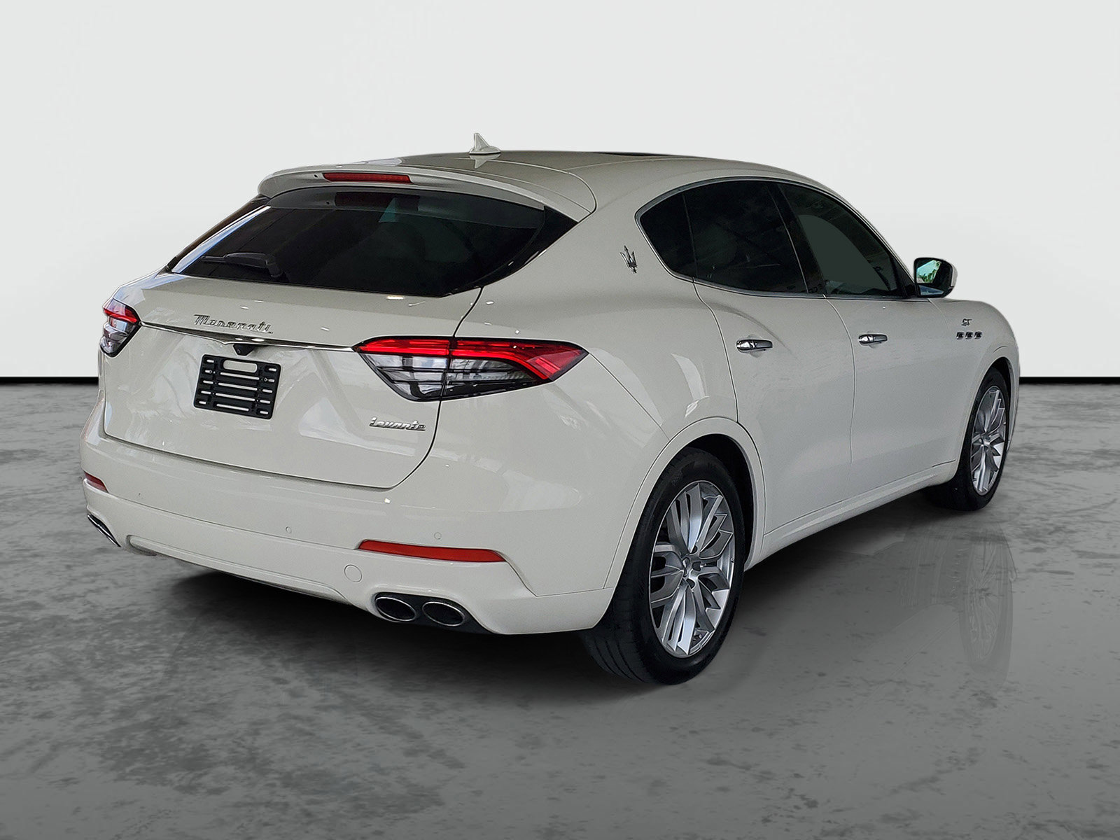 Used 2022 Maserati Levante GT AWD/4WD image 2