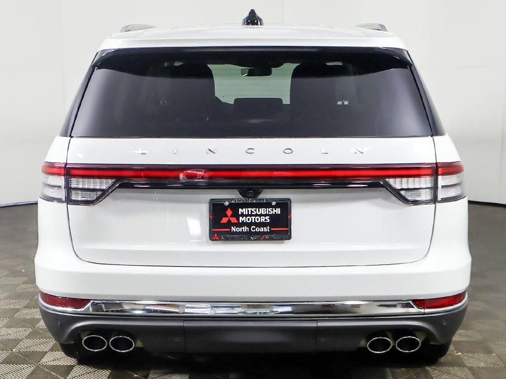 Used 2025 Lincoln Aviator Reserve w/ Illumination Package image 16
