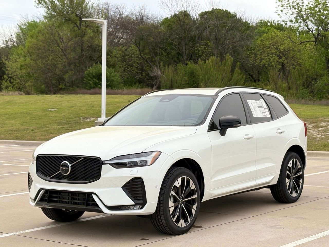 New 2026 Volvo XC60 B5 Plus w/ Protection Package Premier AWD/4WD image 3
