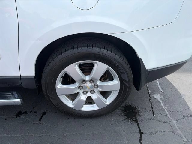 Used 2017 Chevrolet Traverse LT w/ Style and Technology Package AWD/4WD image 3