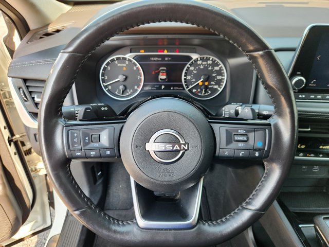 Certified 2023 Nissan Rogue SV w/ SV Premium B Package AWD/4WD image 9