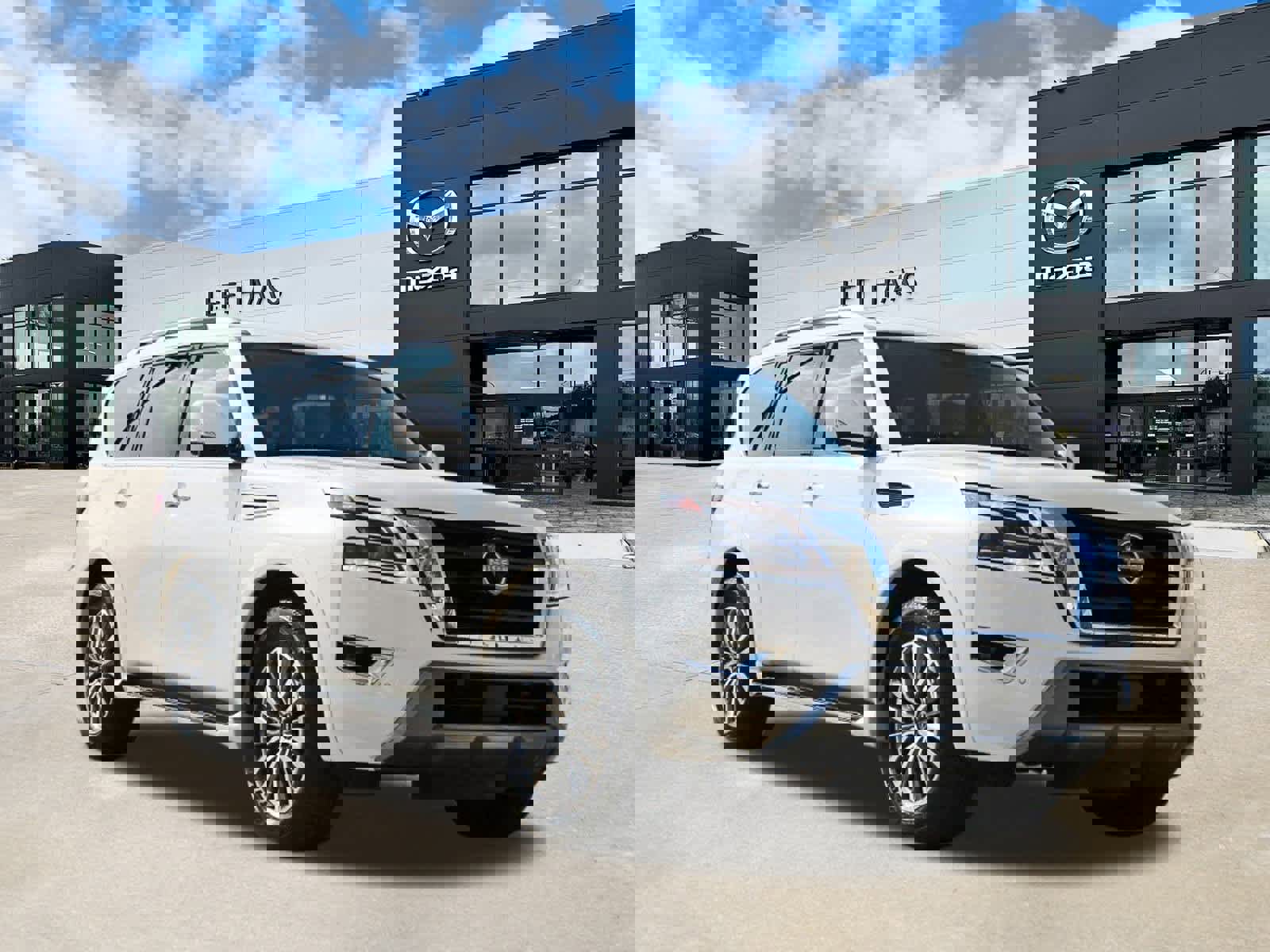 Used 2024 Nissan Armada SL w/ Cargo Package image 4