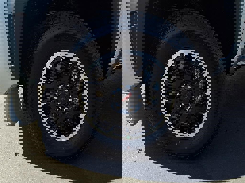 New 2025 Toyota Tacoma TRD Off-Road image 4