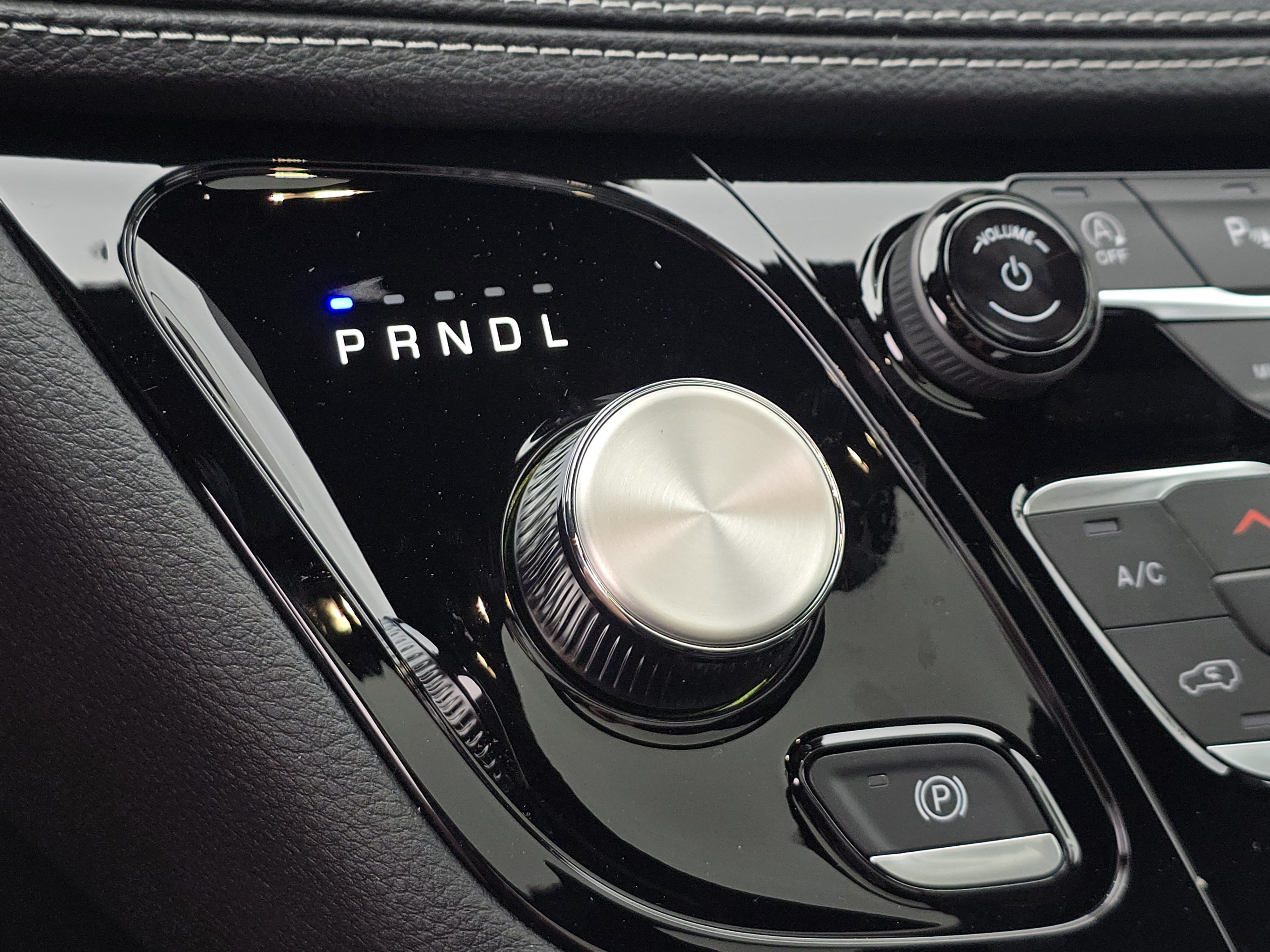 New 2026 Chrysler Pacifica Select FWD image 31