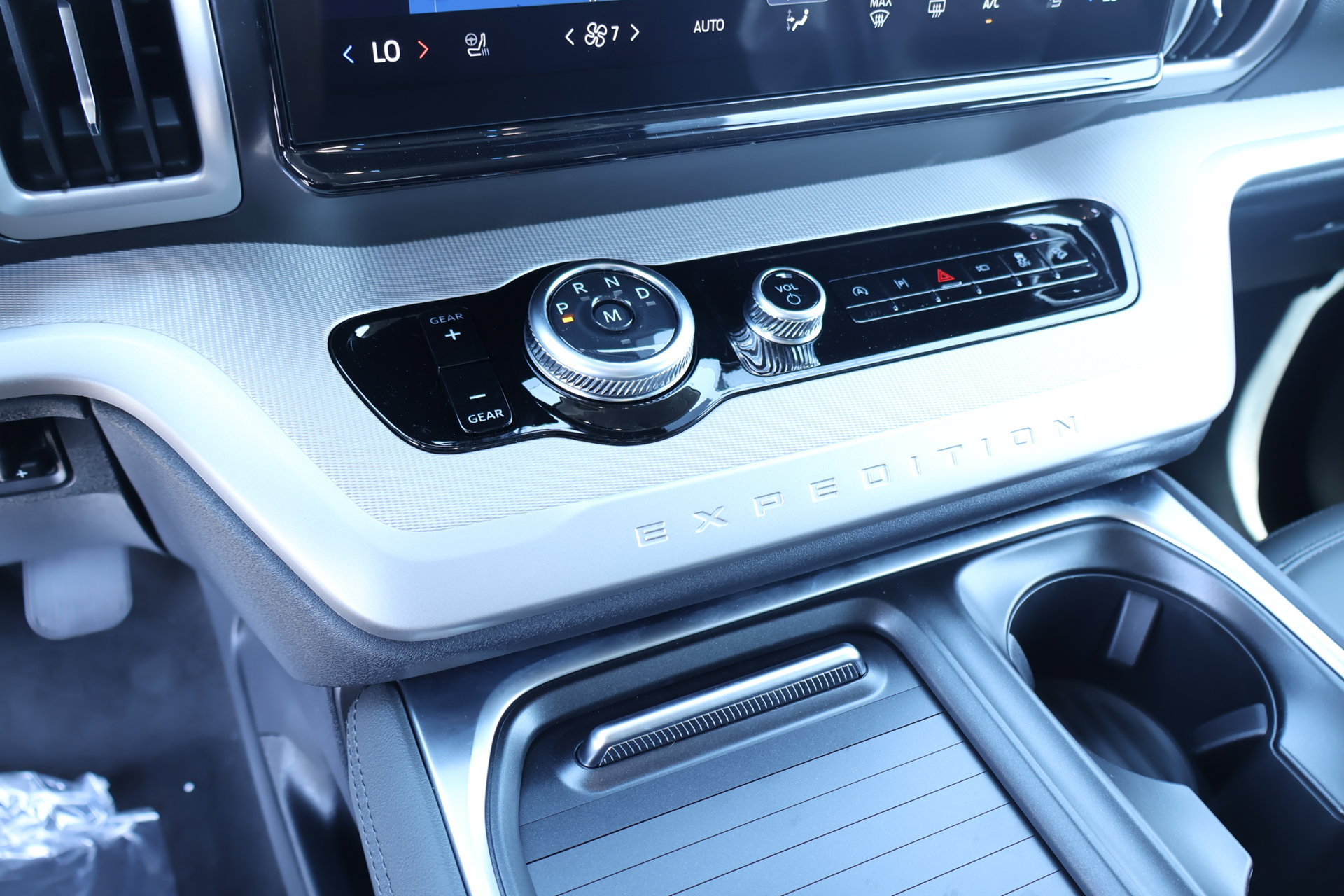 New 2027 Ford Expedition Active AWD/4WD image 8