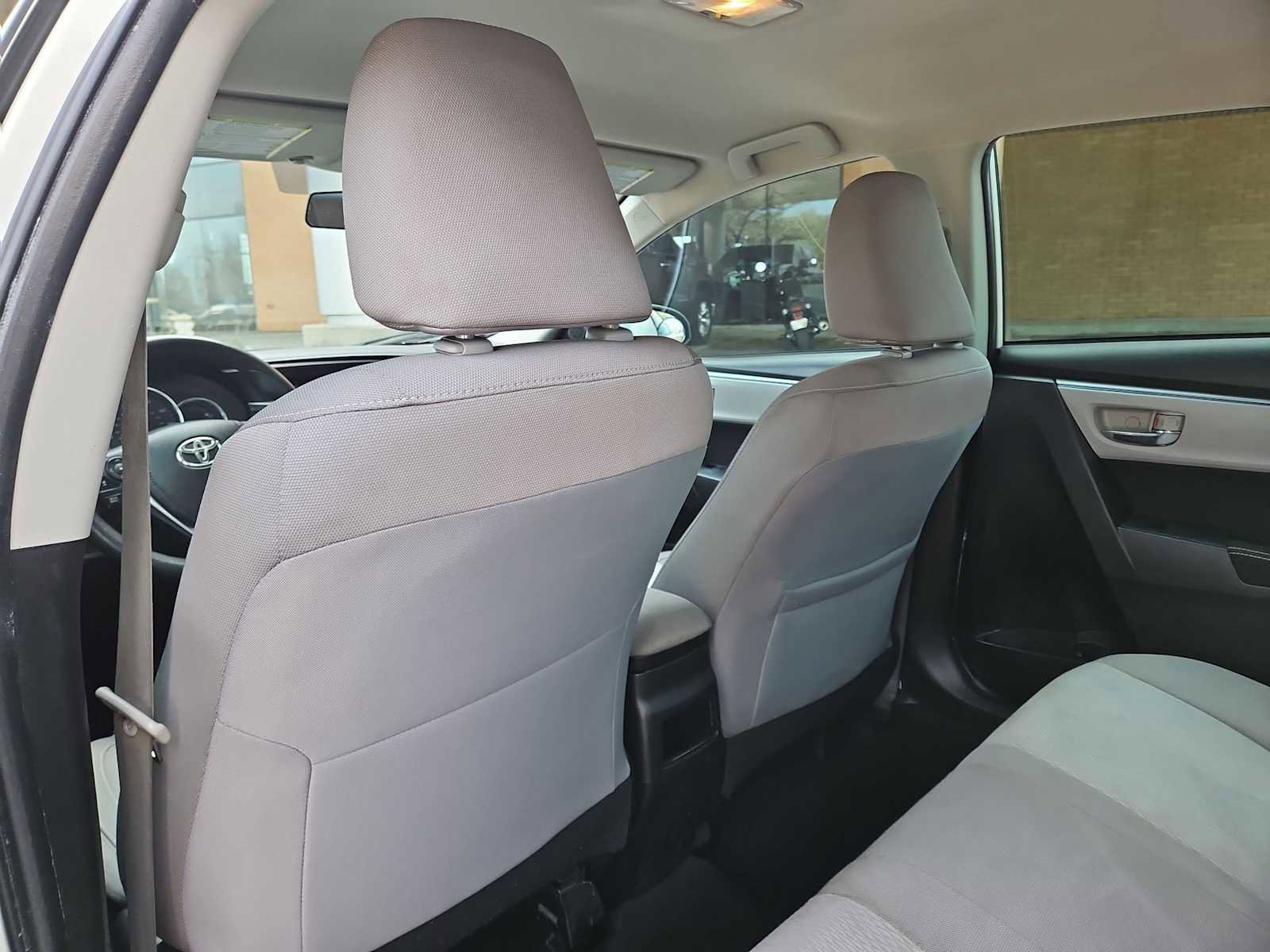 Used 2014 Toyota Corolla LE image 17