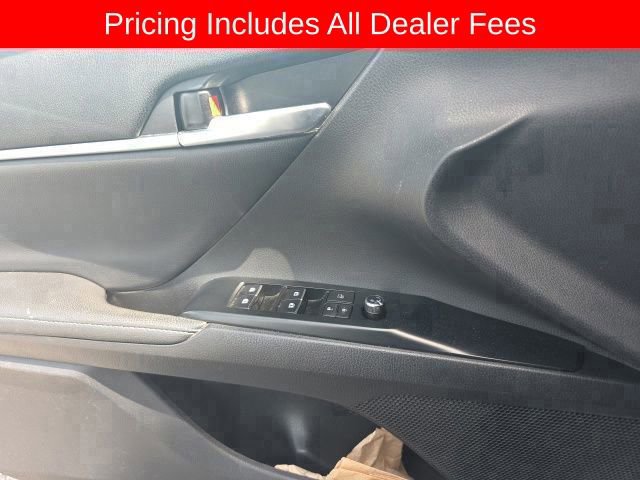 Used 2020 Toyota Camry XSE FWD image 4