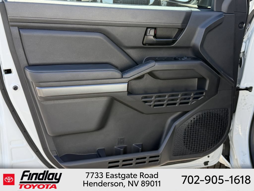 Certified 2024 Toyota Tacoma SR5 AWD/4WD image 19