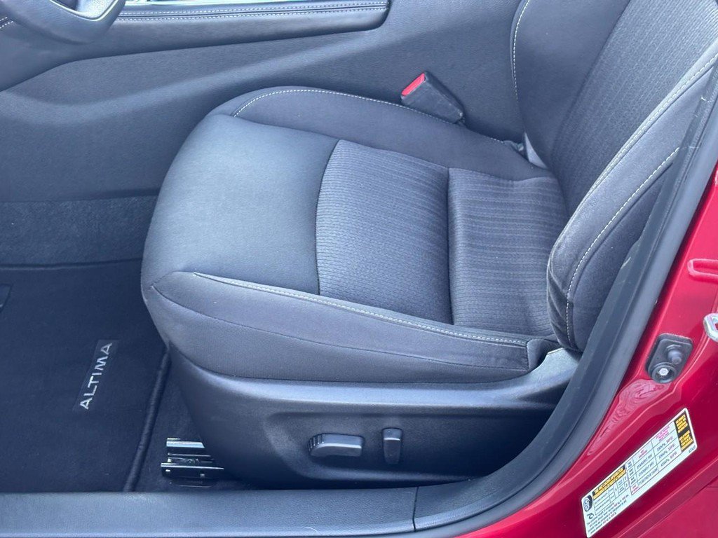 Used 2023 Nissan Altima 2.5 SV FWD image 15