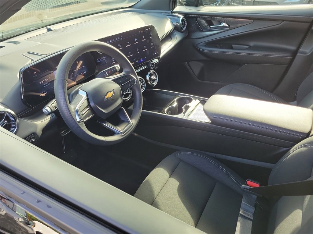 Used 2026 Chevrolet Blazer EV LT image 3
