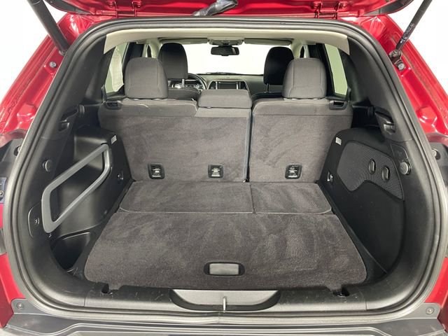 Used 2017 Jeep Cherokee Latitude w/ Comfort/Convenience Group image 18