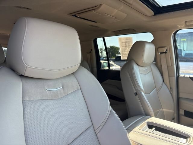 Used 2016 Cadillac Escalade ESV Premium AWD/4WD image 49