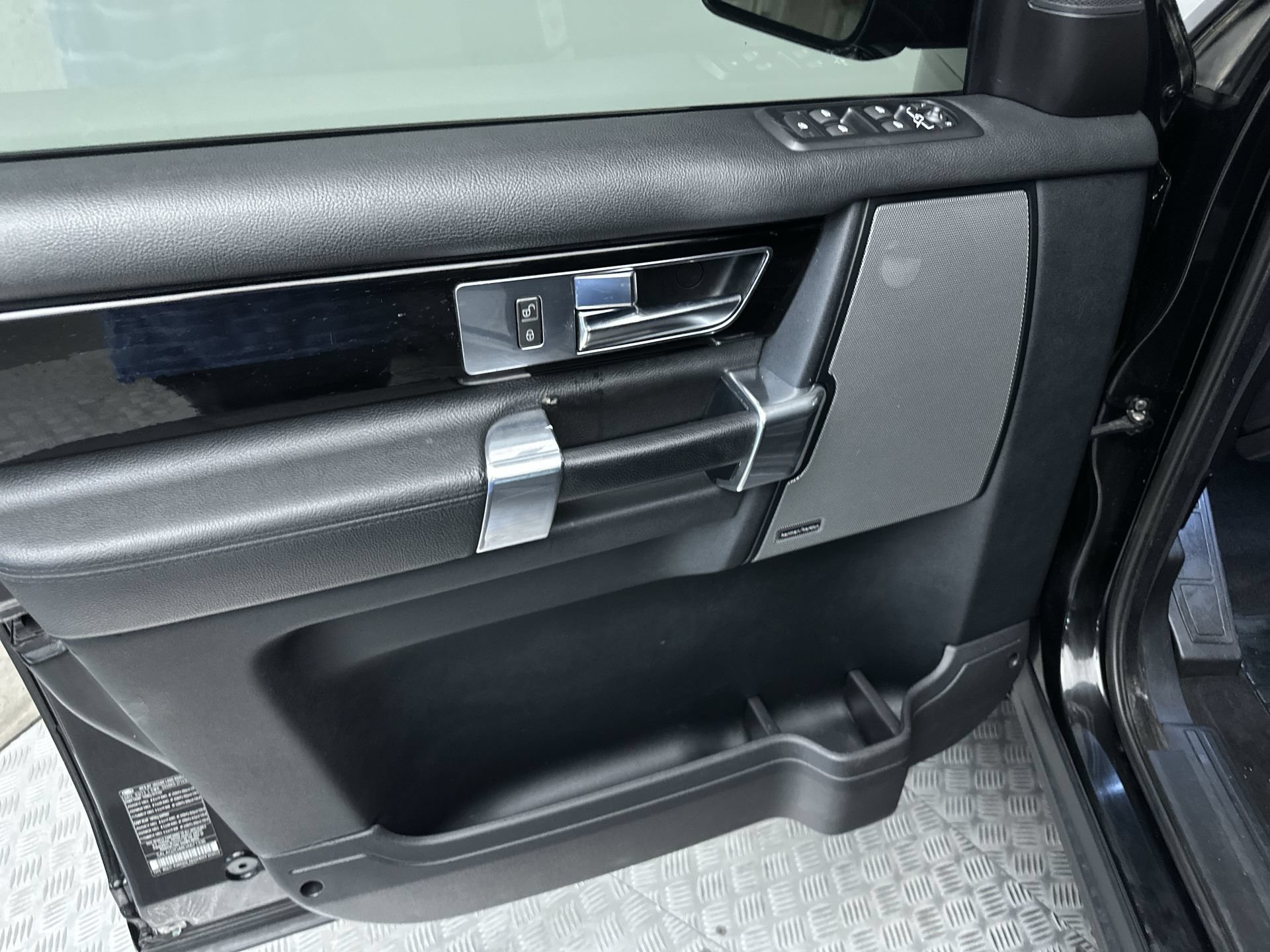 Used 2013 Land Rover LR4 HSE AWD/4WD image 15