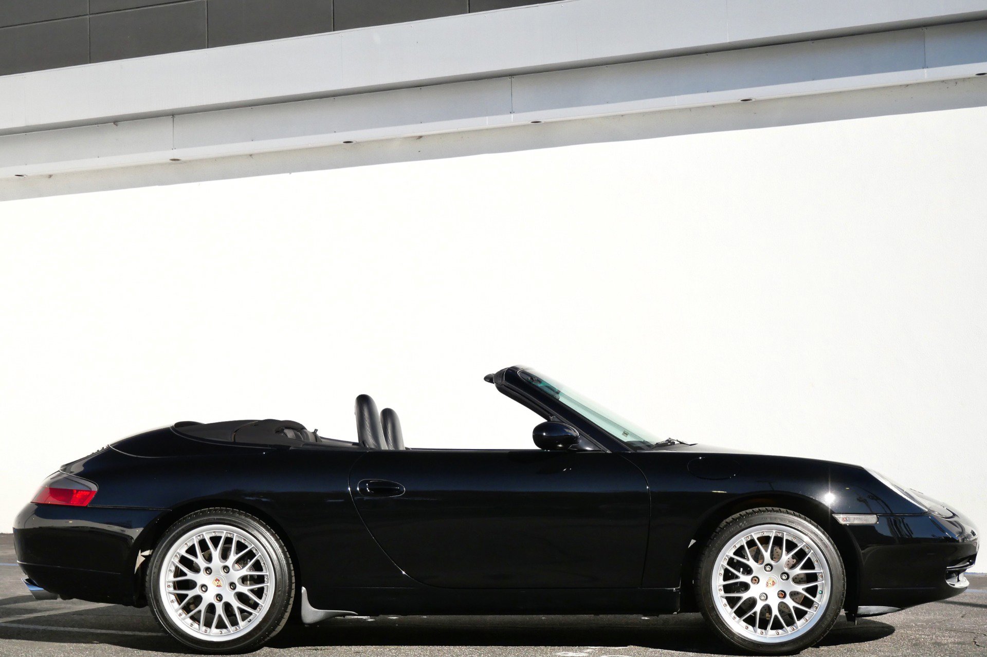 Used 2000 Porsche 911 Cabriolet image 75