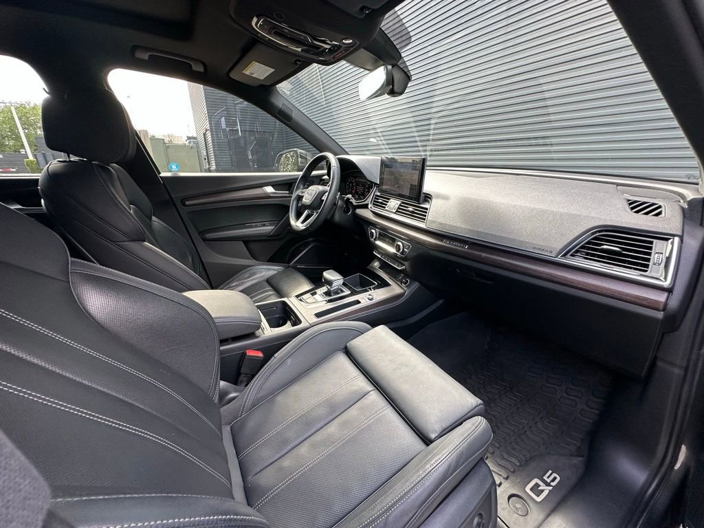 Used 2021 Audi Q5 Prestige w/ Prestige Package AWD/4WD image 38
