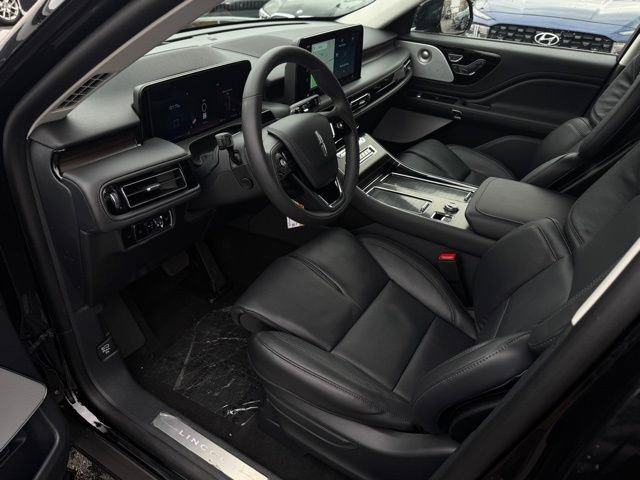 New 2026 Lincoln Aviator AWD image 19