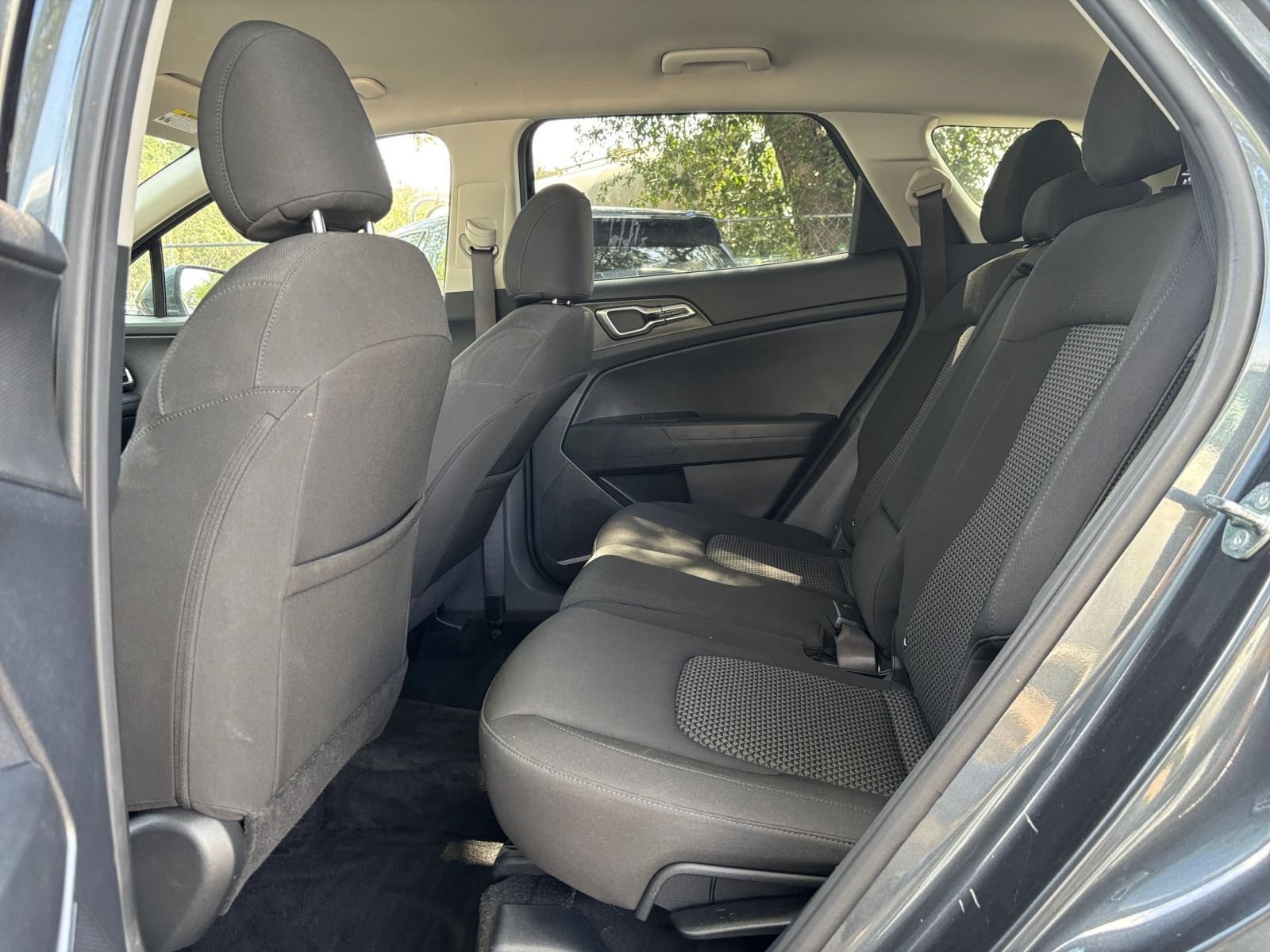 Used 2025 Kia Sportage LX FWD image 23