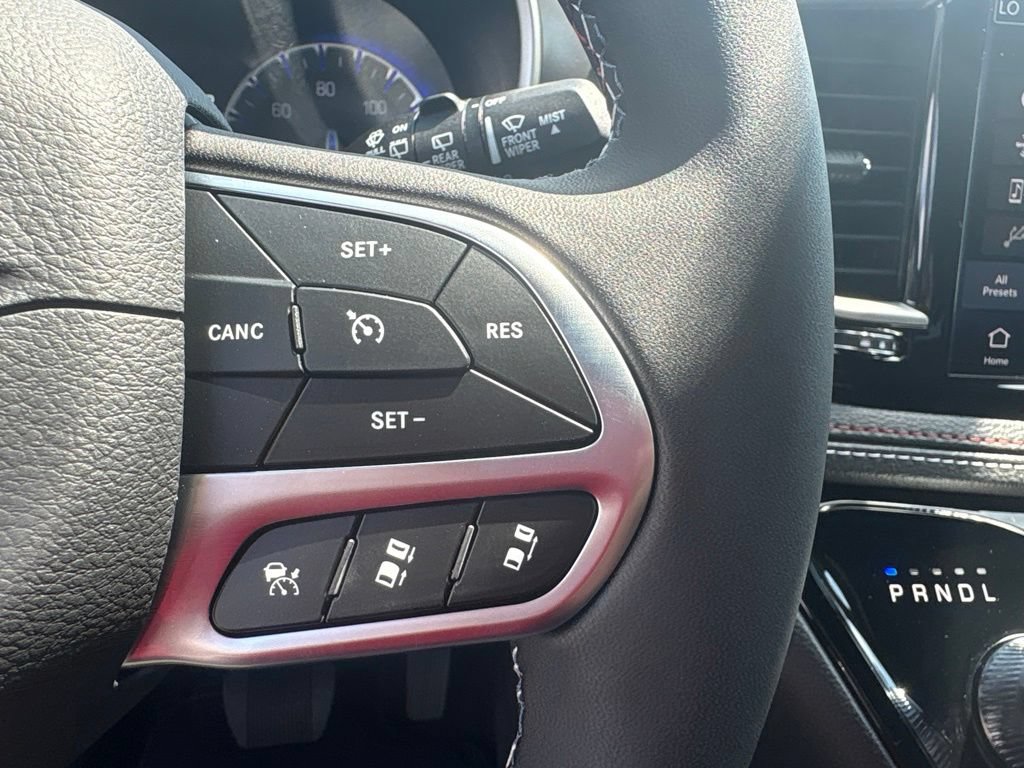 New 2027 Chrysler Pacifica Select FWD image 15