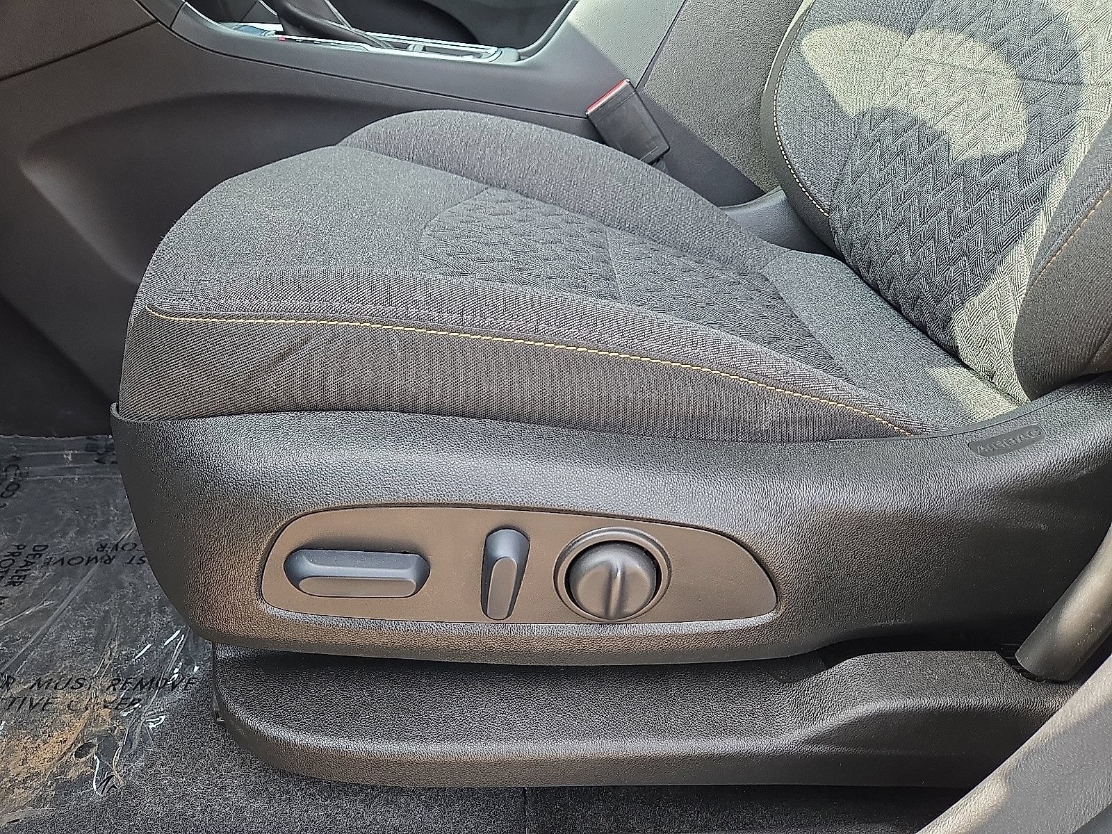 Used 2024 Chevrolet Equinox LT AWD/4WD image 25