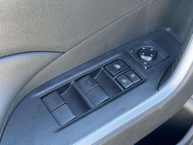 Certified 2023 Toyota RAV4 LE AWD/4WD image 33