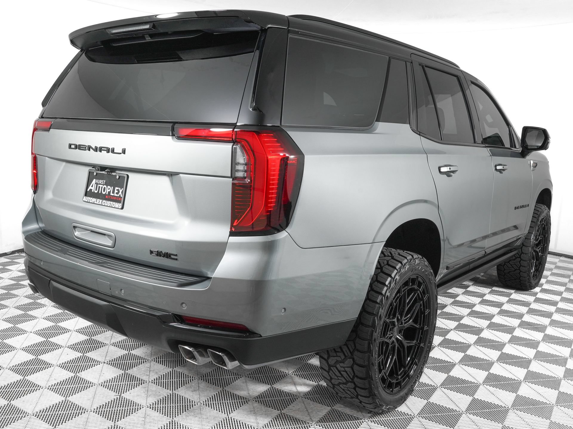 Used 2026 GMC Yukon Denali w/ Sun & Power Step Package AWD/4WD image 5