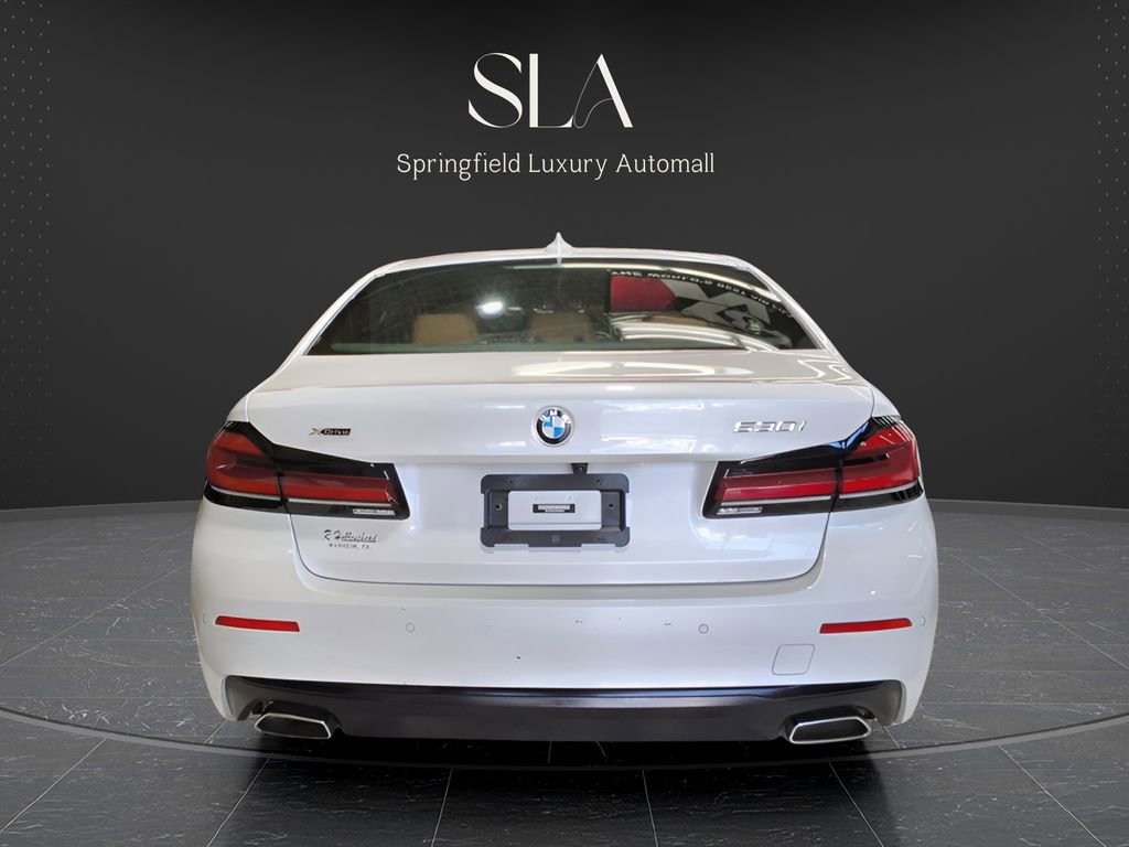 Used 2023 BMW 530i xDrive w/ Premium Package image 5