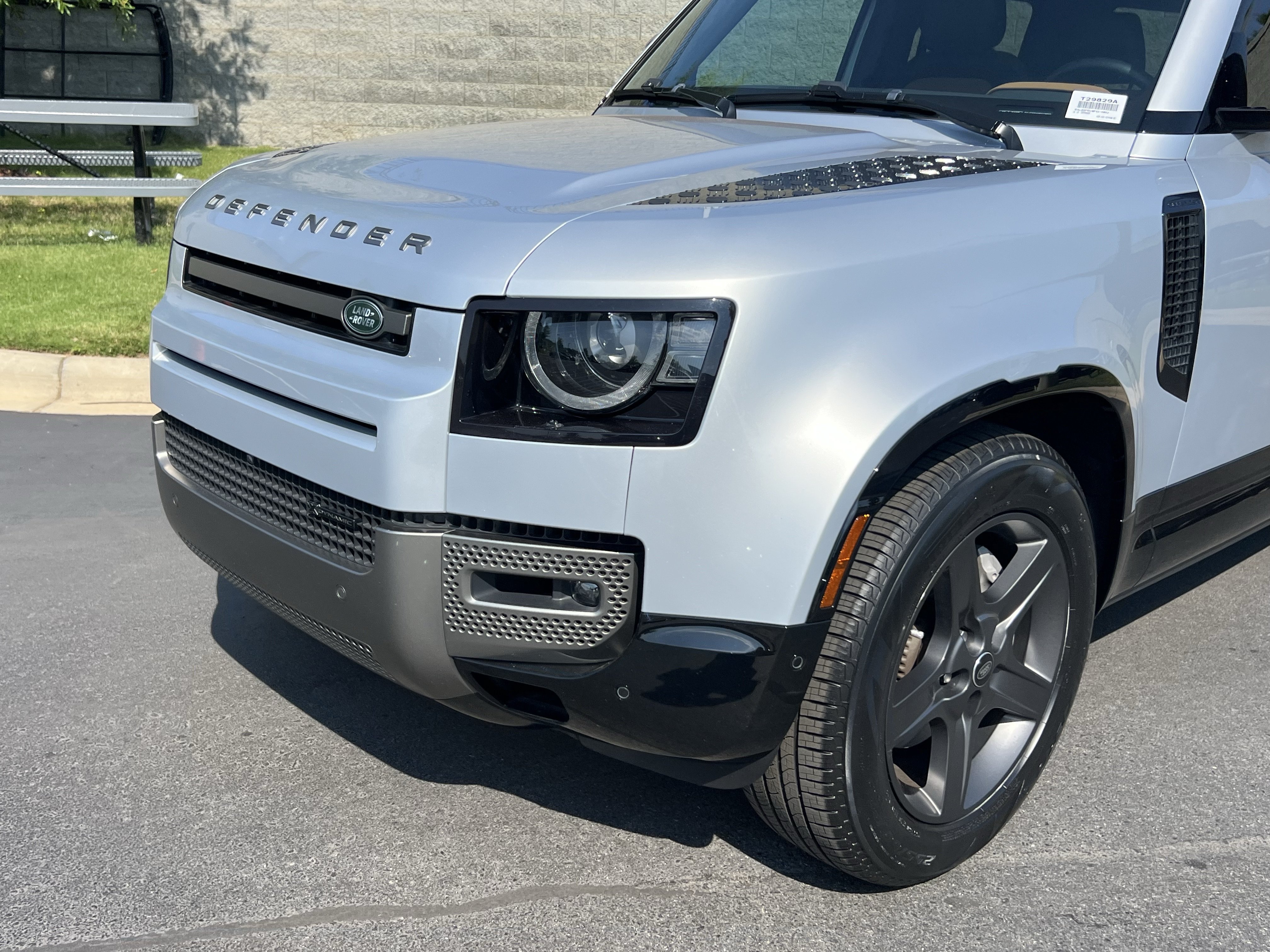 Certified 2023 Land Rover Defender 130 X-Dynamic SE AWD/4WD image 11
